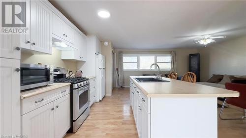 98 King Street, Tiverton, ON - Indoor Photo Showing Kitchen