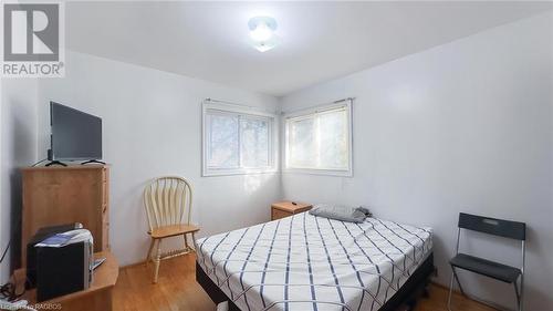 98 King Street, Tiverton, ON - Indoor Photo Showing Bedroom