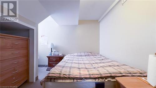 98 King Street, Tiverton, ON - Indoor Photo Showing Bedroom