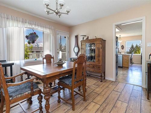 457 Thetis Dr, Ladysmith, BC - Indoor Photo Showing Dining Room