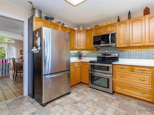 457 Thetis Dr, Ladysmith, BC - Indoor Photo Showing Kitchen