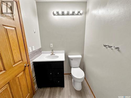 518 Colonel Otter Drive, Swift Current, SK - Indoor Photo Showing Bathroom