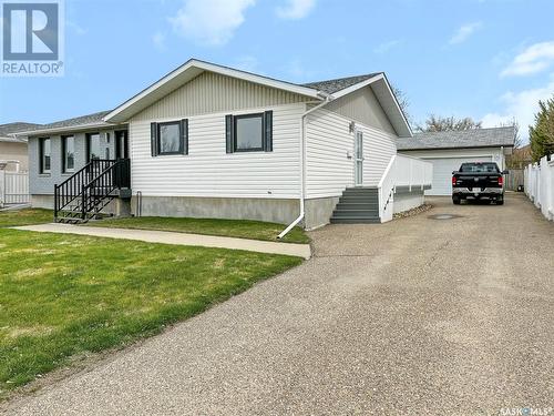 518 Colonel Otter Drive, Swift Current, SK - Outdoor