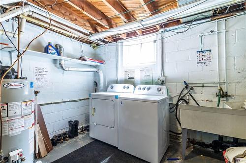 317 East 15Th Street, Hamilton, ON - Indoor Photo Showing Laundry Room