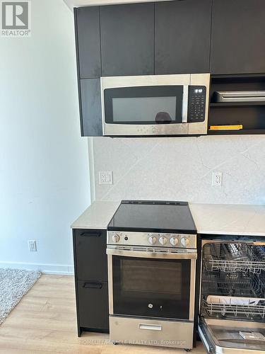 710 - 135 Liberty Street E, Toronto C01, ON - Indoor Photo Showing Kitchen