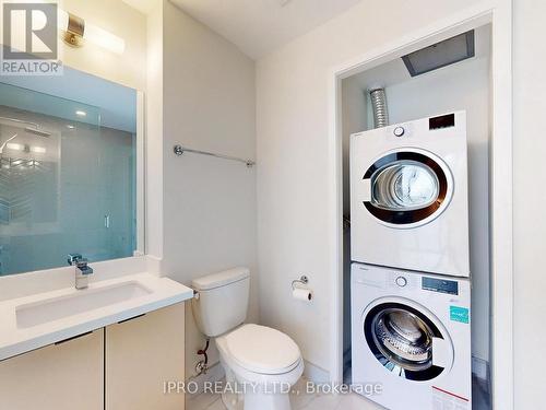 3004 - 2908 Highway 7 Avenue, Vaughan, ON - Indoor Photo Showing Laundry Room