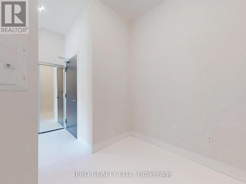 3004 - 2908 Highway 7 Avenue, Vaughan, ON -  Photo Showing Other Room