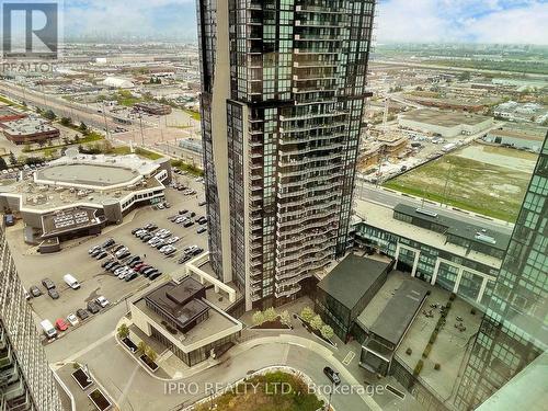 2610 - 2916 Highway 7 Avenue, Vaughan, ON -  With View