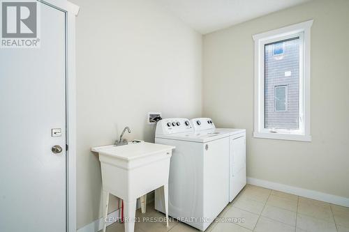 62 Allenwood Road, Springwater, ON - Indoor Photo Showing Laundry Room