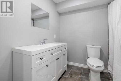 35 Royal Park Boulevard, Barrie, ON - Indoor Photo Showing Bathroom
