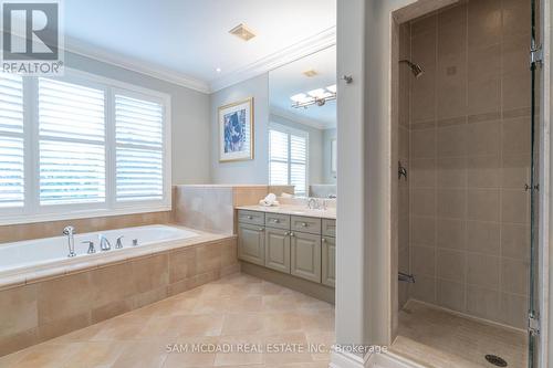 1206 Mount Vernon Street, Mississauga, ON - Indoor Photo Showing Bathroom