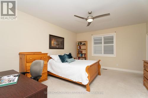 1206 Mount Vernon Street, Mississauga, ON - Indoor Photo Showing Bedroom