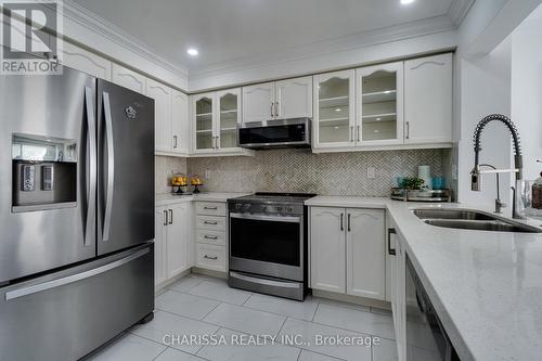 110 Gollins Drive, Milton, ON - Indoor Photo Showing Kitchen With Double Sink With Upgraded Kitchen