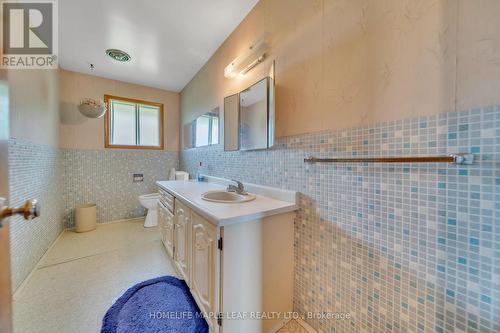 8966 Sixth Line, Halton Hills, ON - Indoor Photo Showing Bathroom
