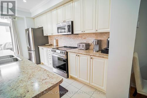 67 Holder Drive, Brantford, ON - Indoor Photo Showing Kitchen With Double Sink