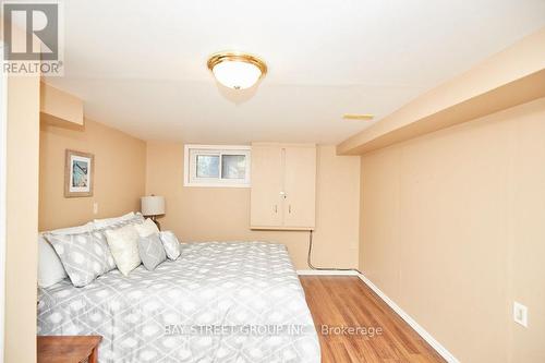 2943 St Paul Avenue, Niagara Falls, ON - Indoor Photo Showing Bedroom
