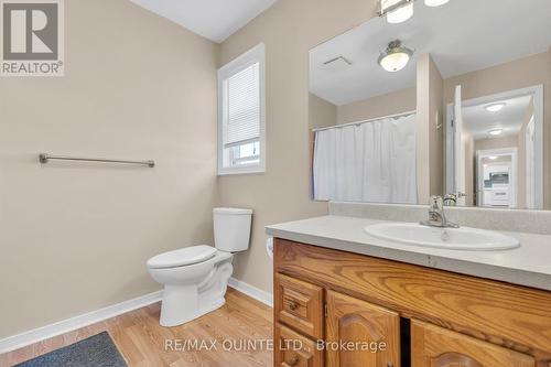 132 Hiscock Shores Road, Prince Edward County, ON - Indoor Photo Showing Bathroom