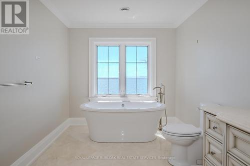 3328 Lakeland Cres, Burlington, ON - Indoor Photo Showing Bathroom