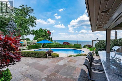 3328 Lakeland Cres, Burlington, ON - Outdoor With In Ground Pool