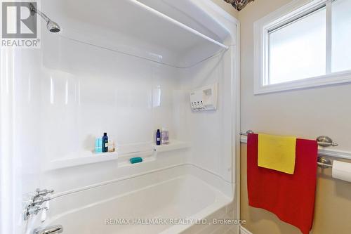 114 Riverglen Drive, Georgina, ON - Indoor Photo Showing Bathroom