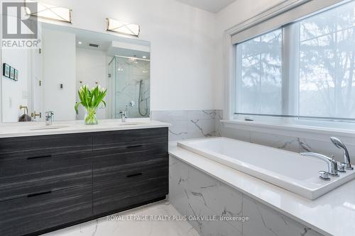 1 - 2134 New Street, Burlington, ON - Indoor Photo Showing Bathroom