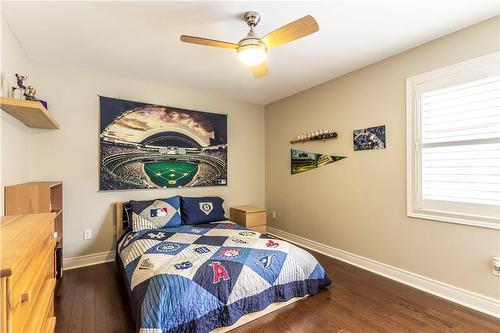 4269 Sarazen Drive, Burlington, ON - Indoor Photo Showing Bedroom
