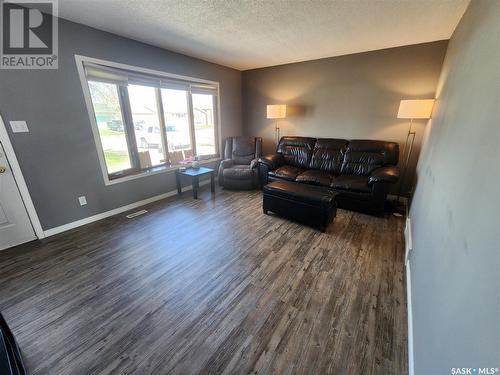 511 Main Street, Lampman, SK - Indoor Photo Showing Living Room