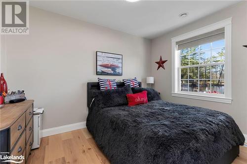 37 Mintens Lane, Port Severn, ON - Indoor Photo Showing Bedroom