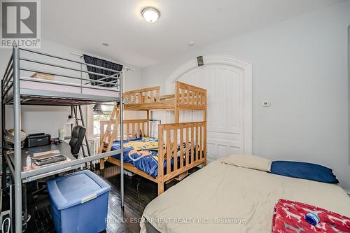 492 Locust Street, Burlington, ON - Indoor Photo Showing Bedroom