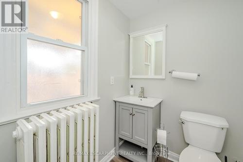 492 Locust Street, Burlington, ON - Indoor Photo Showing Bathroom
