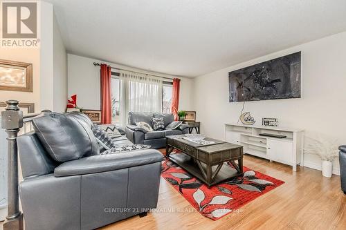 48 Rochelle Drive, Guelph, ON - Indoor Photo Showing Living Room