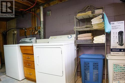 1723 Arthur Street, Regina, SK - Indoor Photo Showing Laundry Room