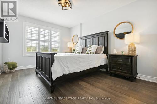 81 Echovalley Drive, Hamilton, ON - Indoor Photo Showing Bedroom