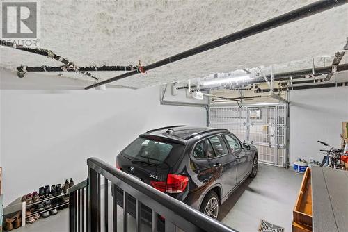 109 747 E 3Rd Street, North Vancouver, BC - Indoor Photo Showing Garage