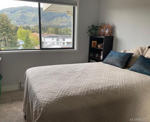 309-18 King George St North, Lake Cowichan, BC - Indoor Photo Showing Bedroom