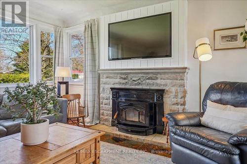 9221 Airport Road W, Hamilton, ON - Indoor Photo Showing Living Room With Fireplace