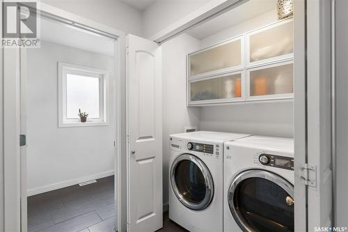 407 Hartley Road, Saskatoon, SK - Indoor Photo Showing Laundry Room