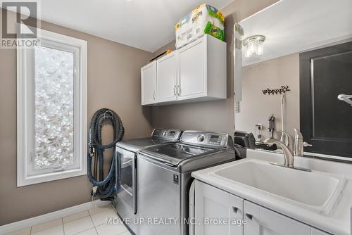 46 Hawke Crescent W, New Tecumseth, ON - Indoor Photo Showing Laundry Room