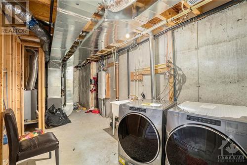Utility room - 1028 Hydrangea Avenue, Ottawa, ON - Indoor Photo Showing Laundry Room