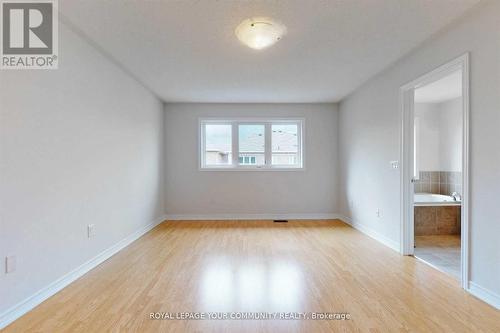 34 Thistle Avenue, Richmond Hill, ON - Indoor Photo Showing Other Room