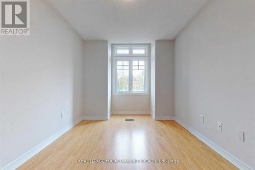 34 Thistle Avenue, Richmond Hill, ON - Indoor Photo Showing Other Room