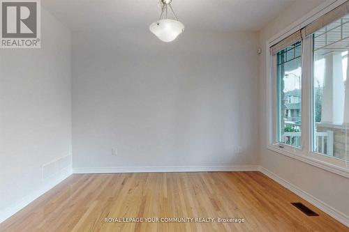 34 Thistle Avenue, Richmond Hill, ON - Indoor Photo Showing Other Room