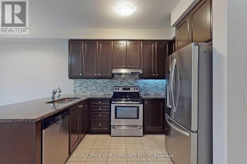 34 Thistle Avenue, Richmond Hill, ON - Indoor Photo Showing Kitchen With Stainless Steel Kitchen With Double Sink