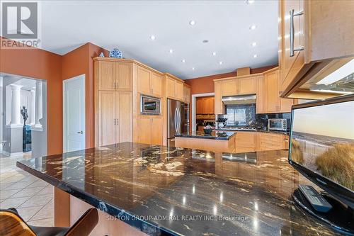 56 Adirondack Drive, Vaughan, ON - Indoor Photo Showing Kitchen With Stainless Steel Kitchen With Upgraded Kitchen