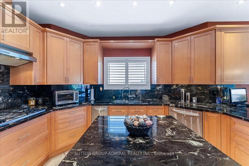 56 Adirondack Drive, Vaughan, ON - Indoor Photo Showing Kitchen With Double Sink