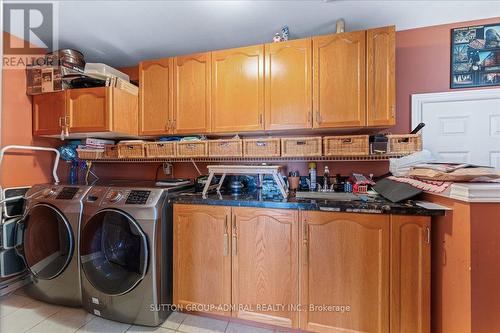 56 Adirondack Drive, Vaughan, ON - Indoor Photo Showing Laundry Room
