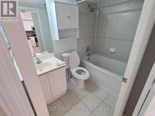 Lph 102 - 9017 Leslie Street, Richmond Hill, ON - Indoor Photo Showing Bathroom