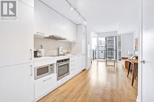 4611 - 87 Peter Street, Toronto, ON - Indoor Photo Showing Kitchen With Upgraded Kitchen