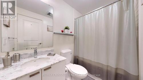 2509 - 23 Sheppard Avenue E, Toronto, ON - Indoor Photo Showing Bathroom