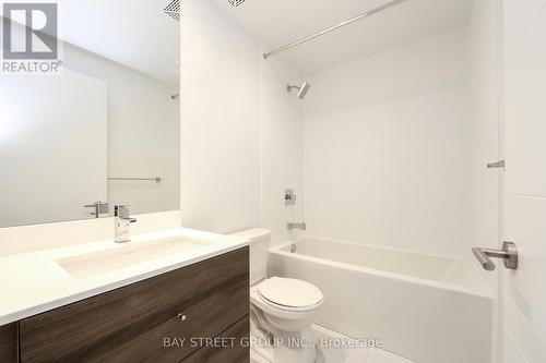 Ph11 - 525 Adelaide Street W, Toronto, ON - Indoor Photo Showing Bathroom